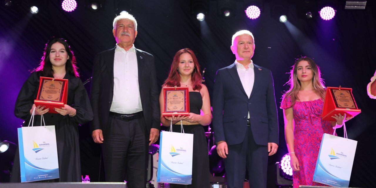 Karamürsel’in Kurtuluş Coşkusu Konserle Taçlandı