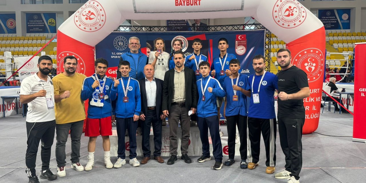 Kocaeli, Bayburt’ta zirveye yumruk attı
