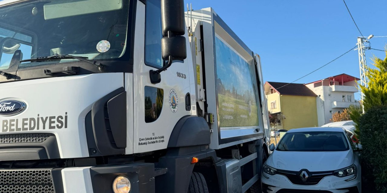 Gelişi güzel araç parkları  çalışmaları zorlaştırıyor!