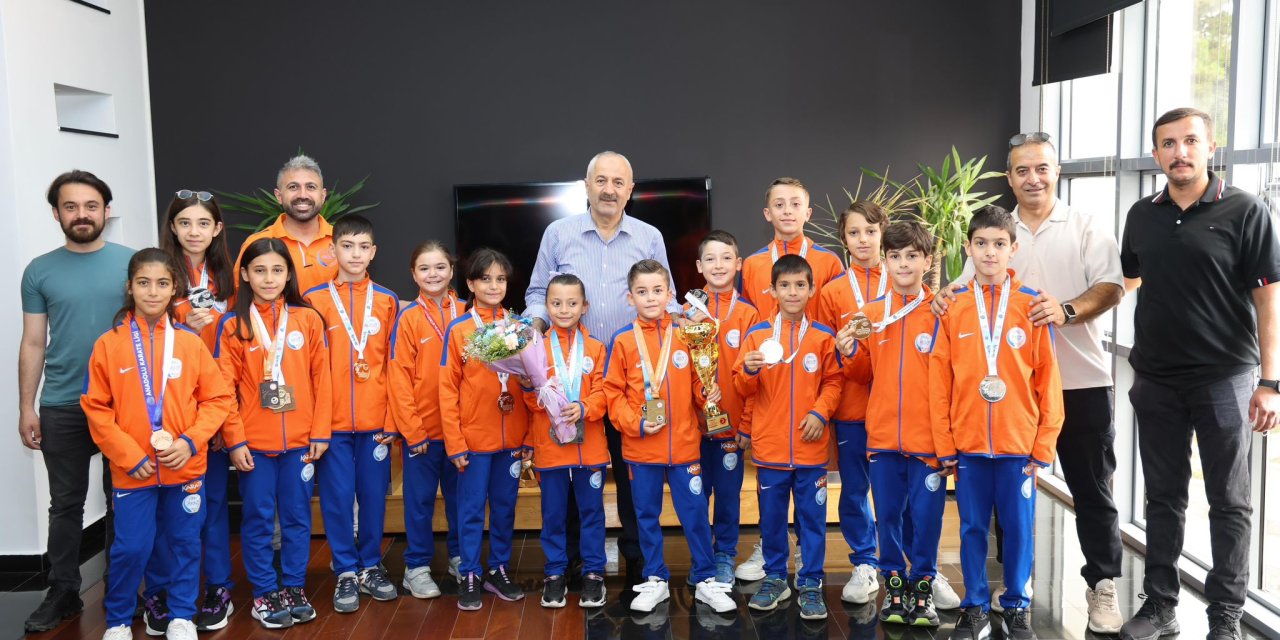 Büyükgöz Şampiyonları Ağırladı