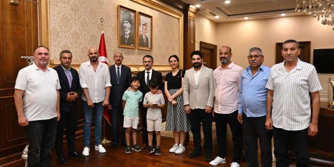 Romanlardan Vali Aktaş’a Ziyaret