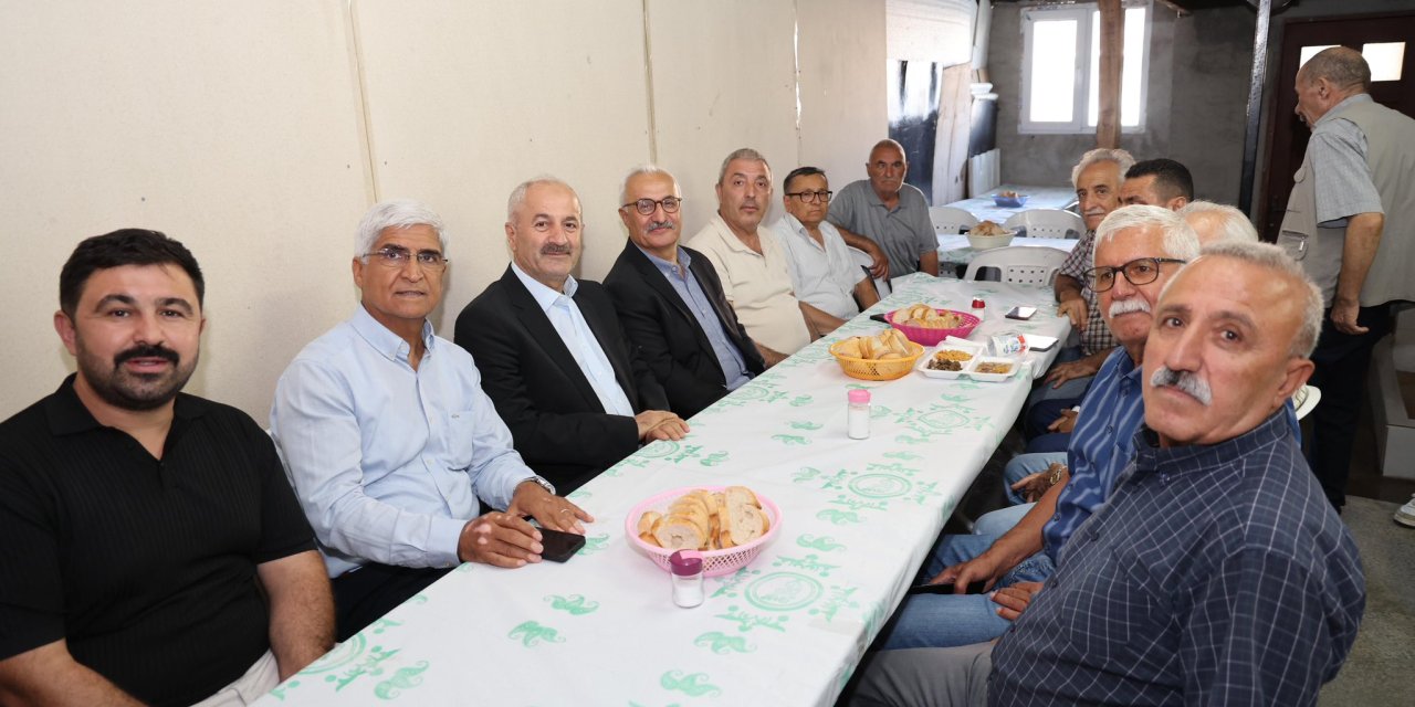 Kaymakam Özyiğit  Aşure ve  Lokma Dağıtımına Katıldı