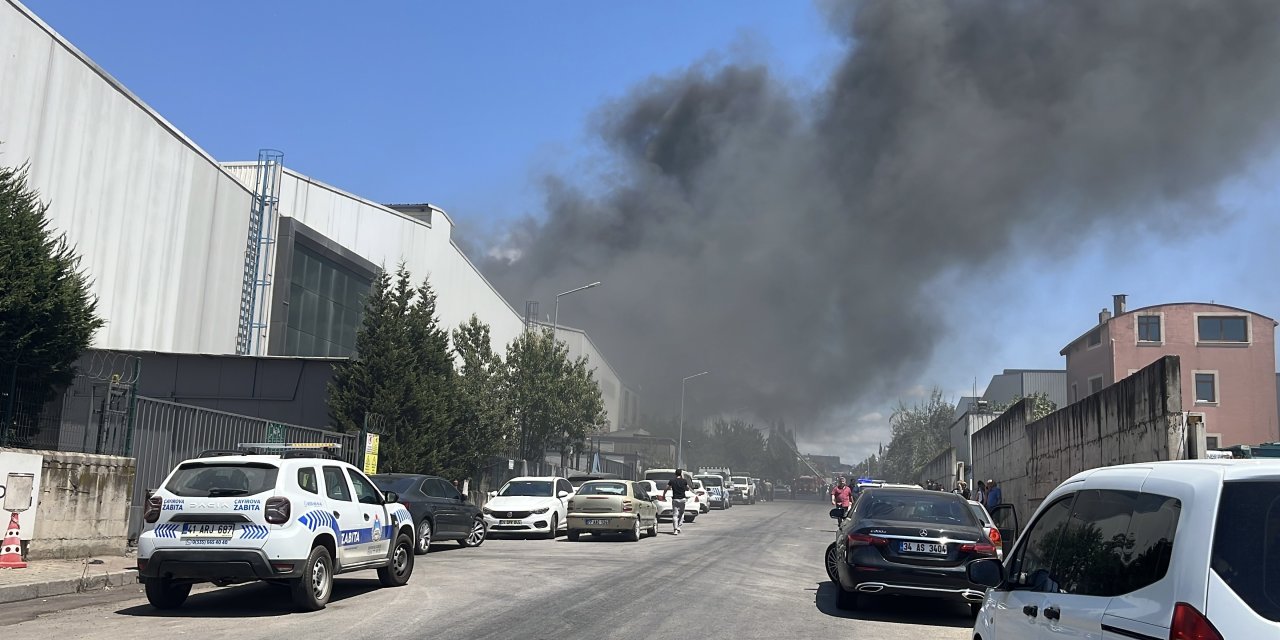 Plastik varil fabrikasında korkutan yangın