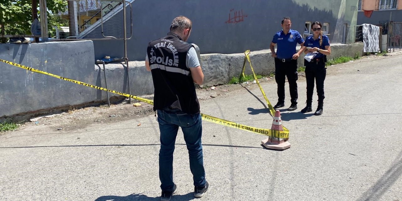 Av tüfeğiyle sokakta  dehşet saçtı: 2 yaralı