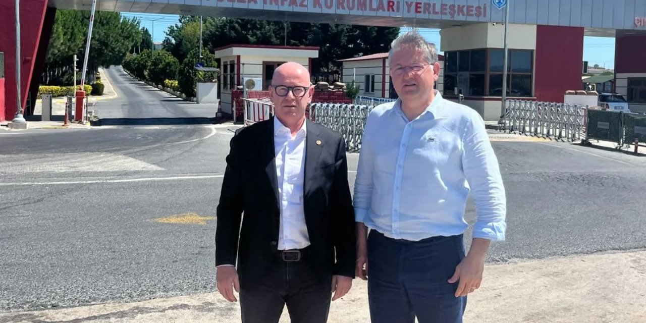 CHP’li Vekillerden Silivri Ziyaret