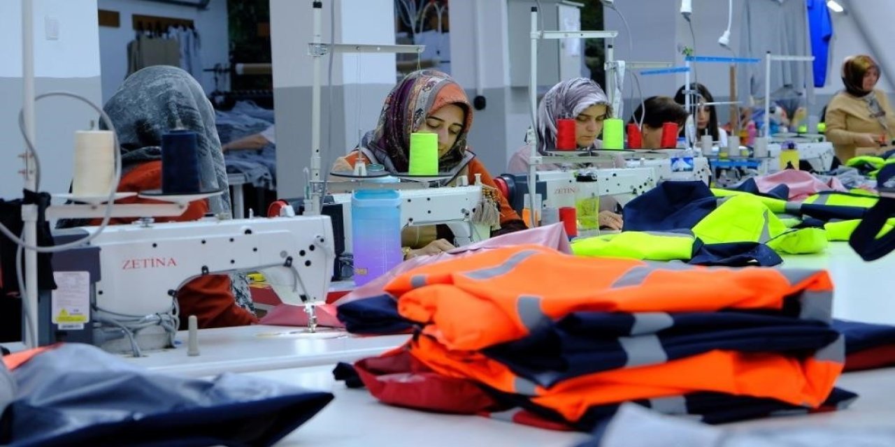 Hizmet üretim endeksi yıllık yüzde 3,9 arttı