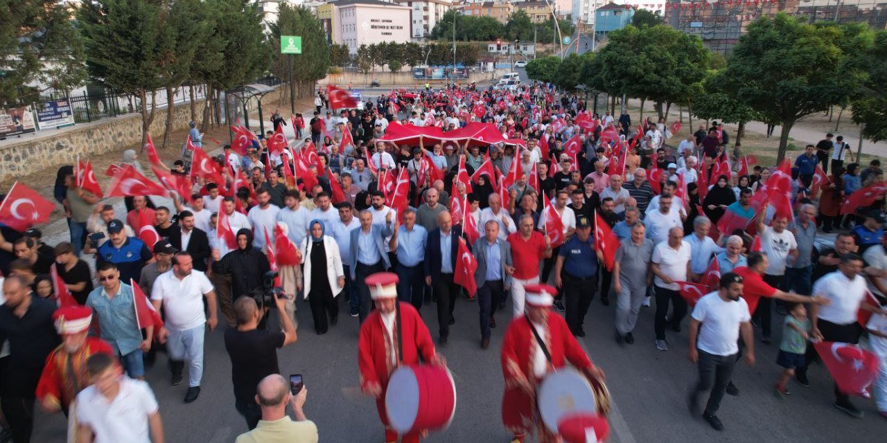 Çayırova'da 15 Temmuz Coşkusu
