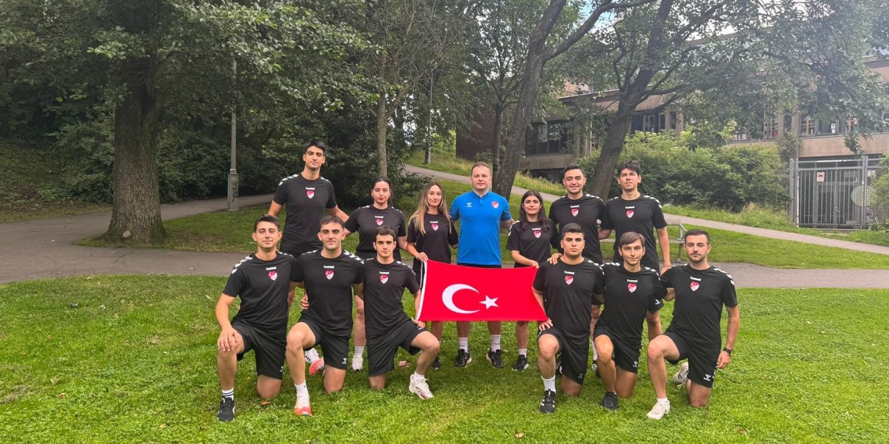 Genç hakemler Türkiye'yi temsil ediyor