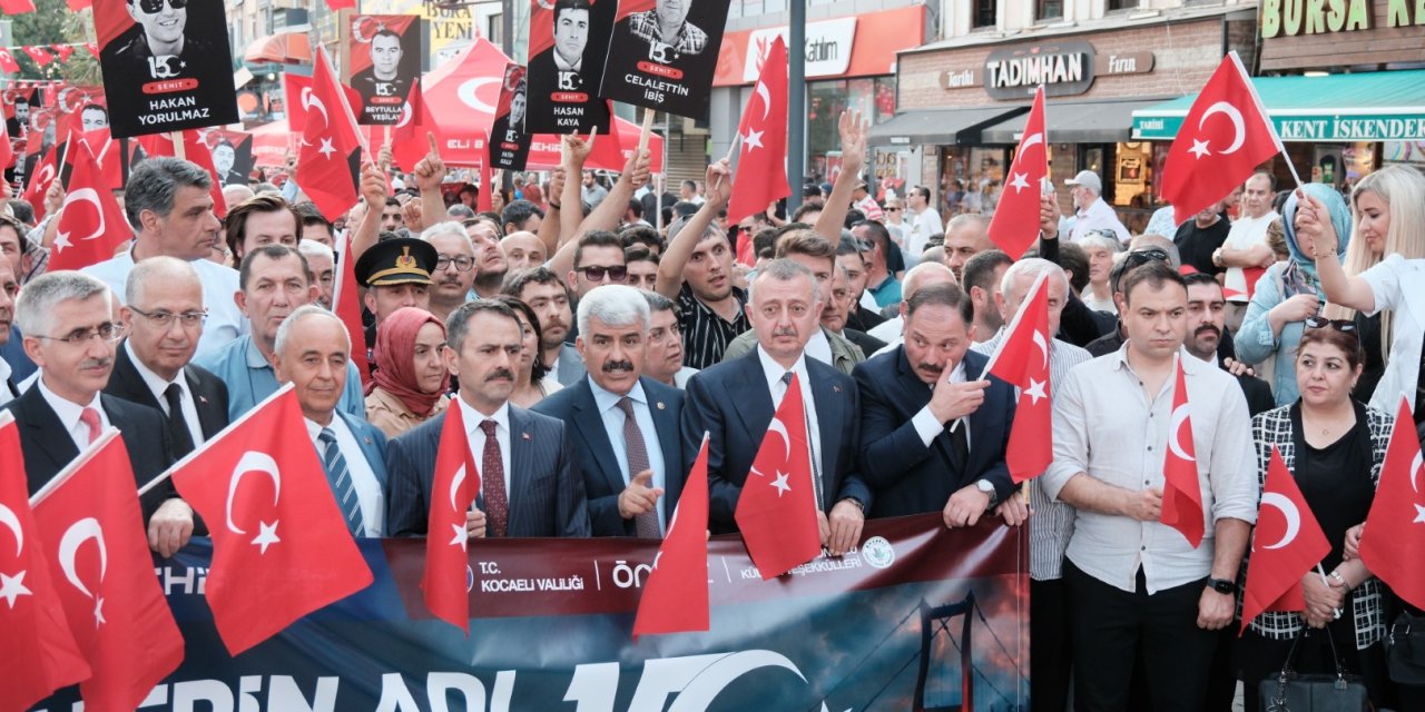 Kocaeli'de 15 Temmuz Korteji