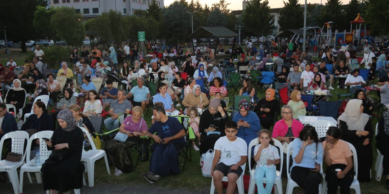 Açık havada sinema keyfi