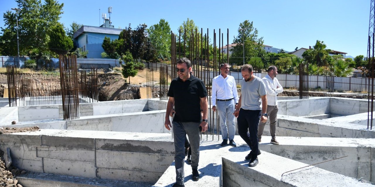 Başiskele'deki çalışmaları yerinde inceledi