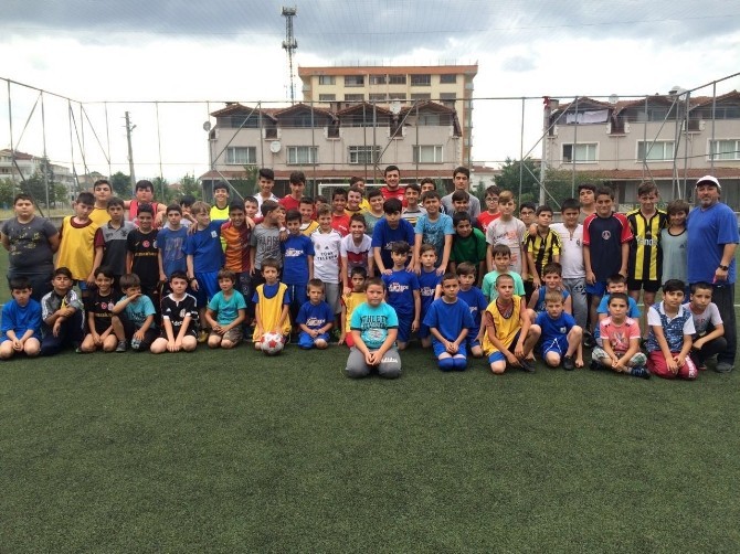 Çocuklar eğleniyor