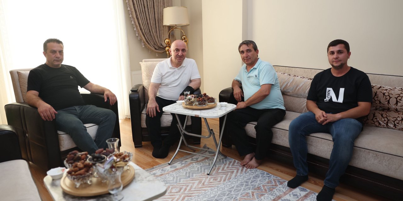 Körfez'de yeşil alanlarda  bakım ve çim biçme çalışması