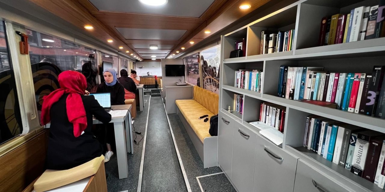 GençBüs, YKS tercihi için Başiskele yollarında