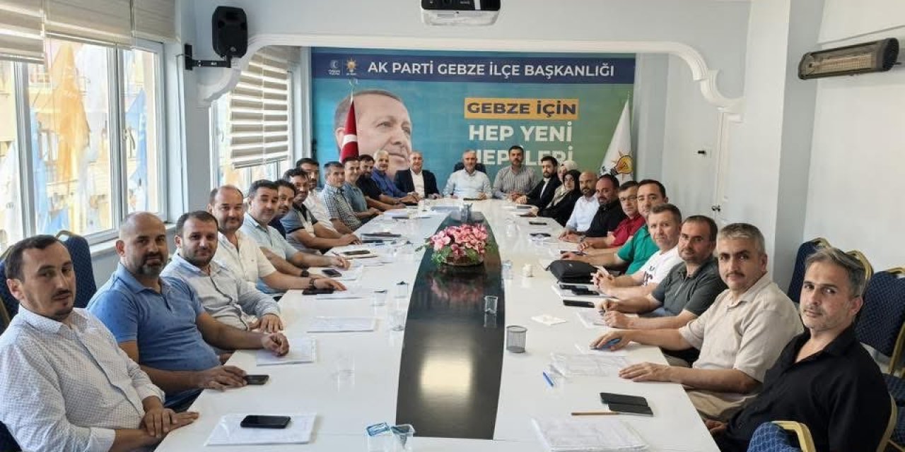 AK Parti İlçe Yönetim Kurulu Toplantısı Yaptı
