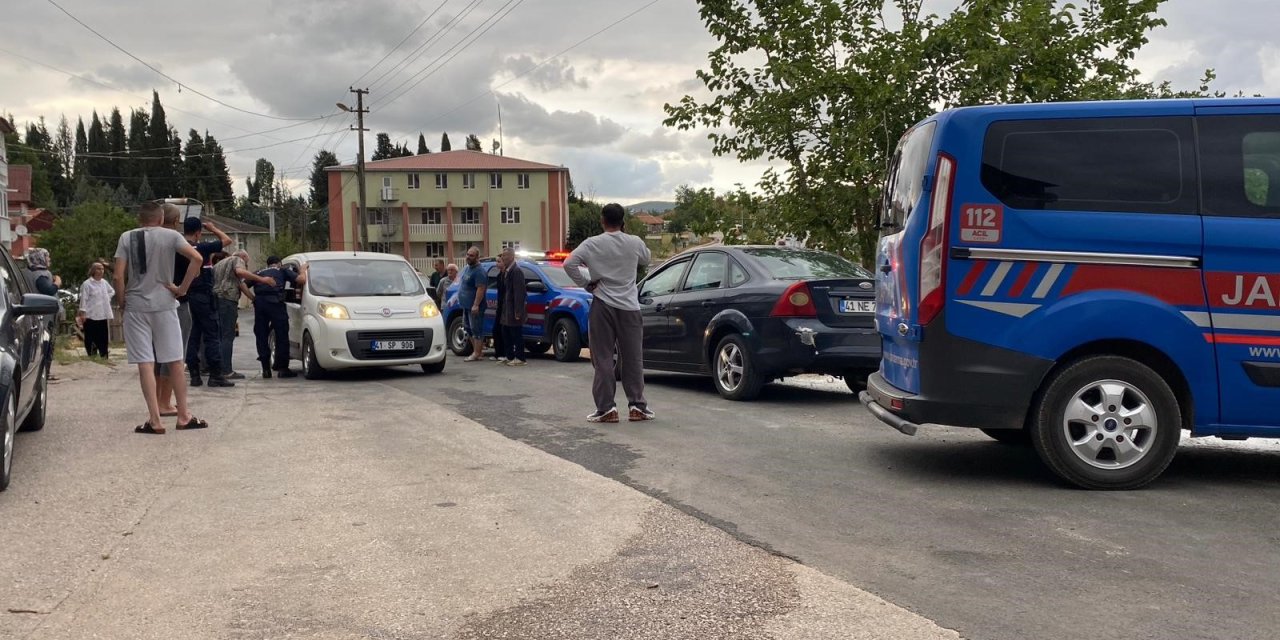 Yaralı halde ev baskınına gitti, 4 kişiyi yaraladı