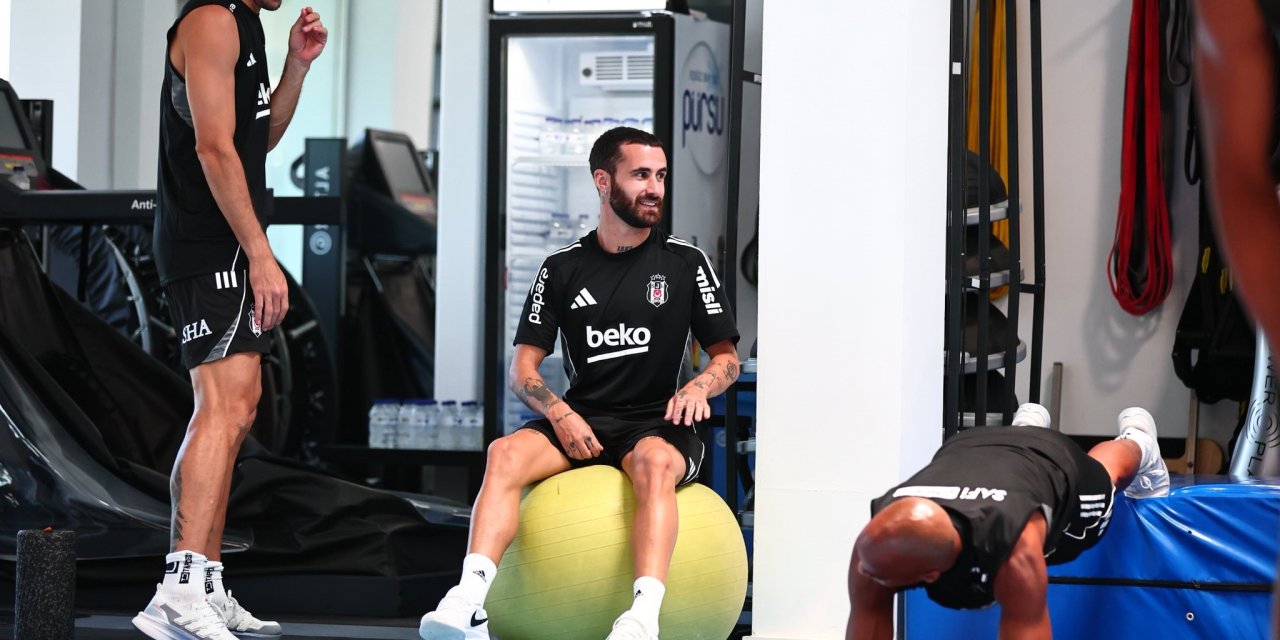 Beşiktaş, günün ikinci antrenmanını salonda yaptı