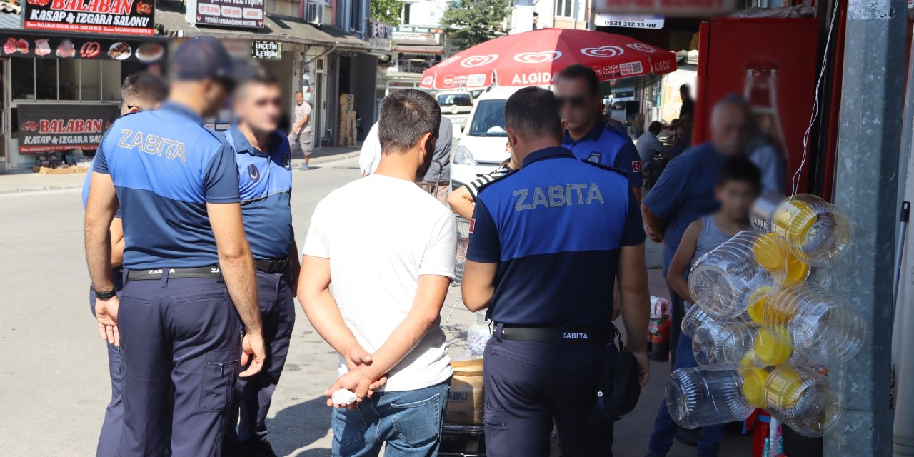 Zabıtadan Kaldırım İşgallerine Sıkı Denetim