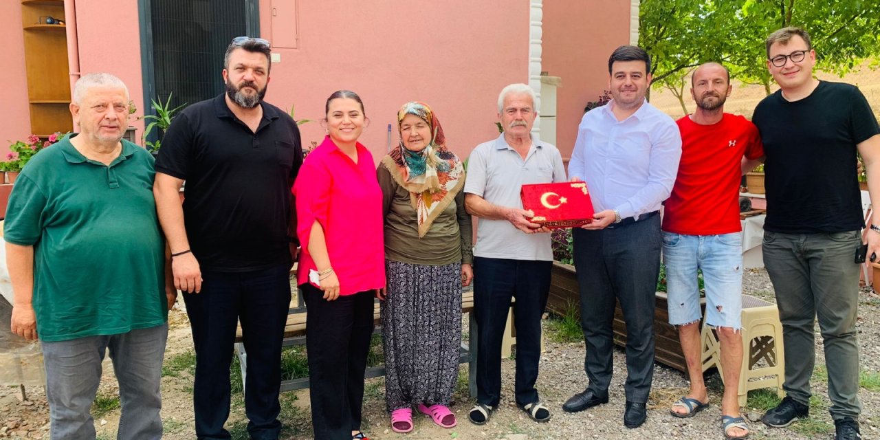 Gazi ve şehit yakını ailelerini vefa ziyareti