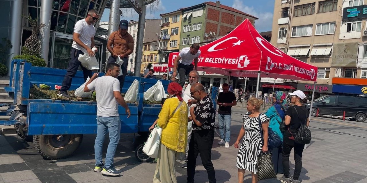 Bir kamyon dolusu dayanışma