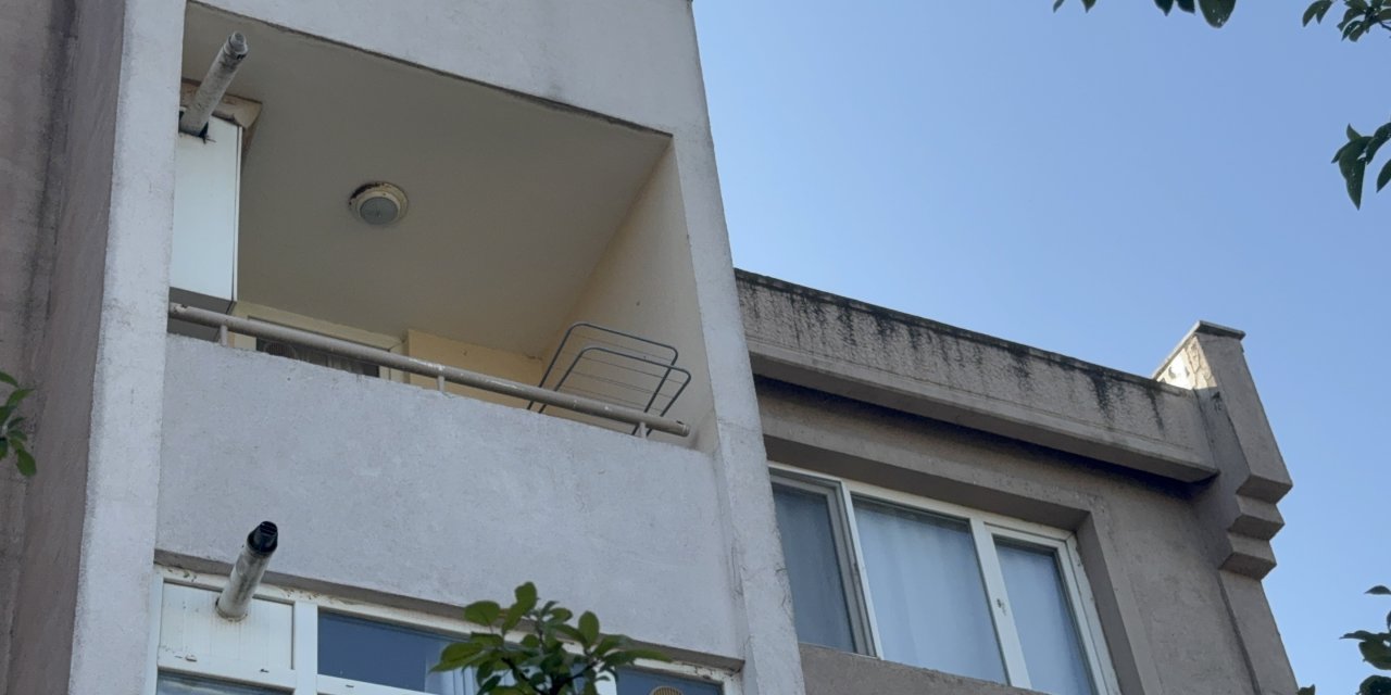 Kan donduran olay: 4 yaşındaki oğlunu boğarak öldürdü, cesediyle 8 saat aynı evde kaldı