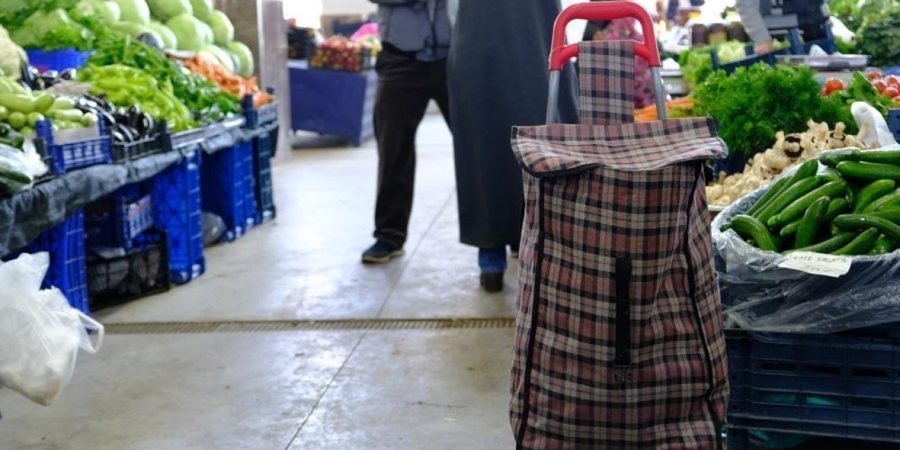 Ticaret satış hacmi yıllık yüzde 22,5 arttı