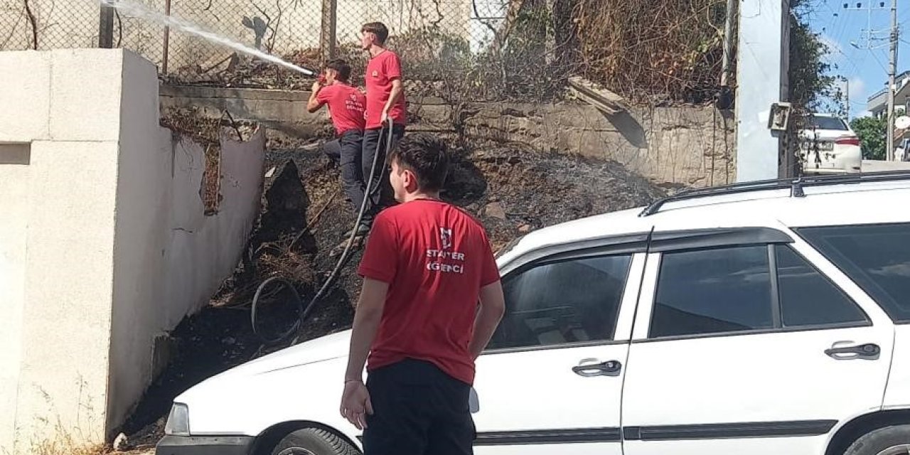 Elektrik direğinde kısa devre yangına sebep oldu