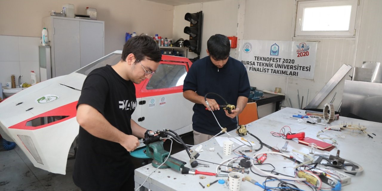 BTÜ öğrencileri elektrikli ve  hidrojenli araçlar üretiyor
