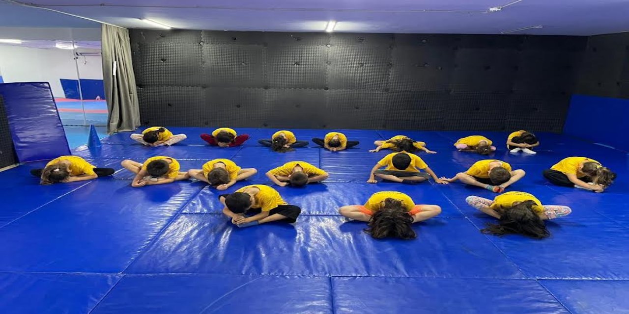 3 bin 700 öğrenci yaz spor okullarında eğitim alıyor