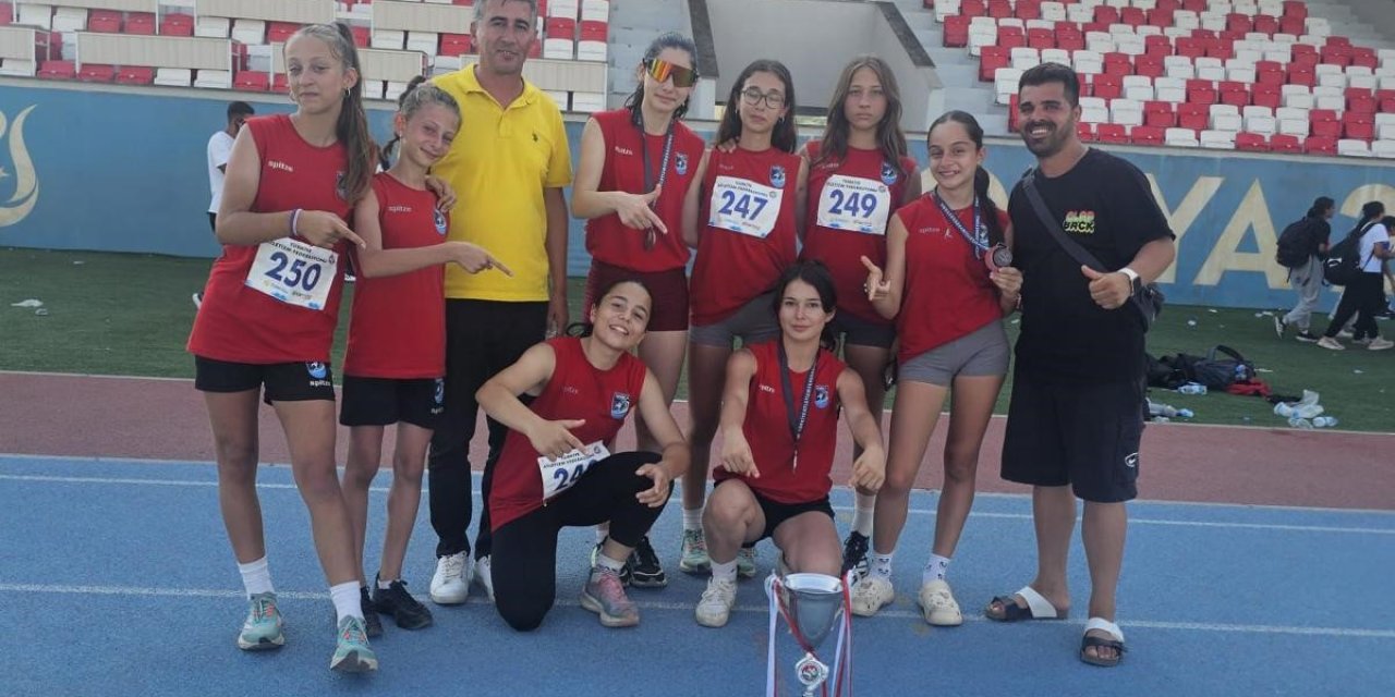 Minik atletlerden Türkiye 3'üncülüğü