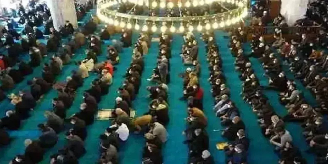 Kocaeli’de 15 Ağustos 2025 Cuma Namazı Saat Kaçta? Başlangıç ve Bitiş Süresi