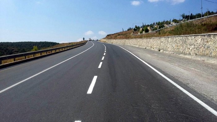 Köy yollarına 30 km çizgi çekildi