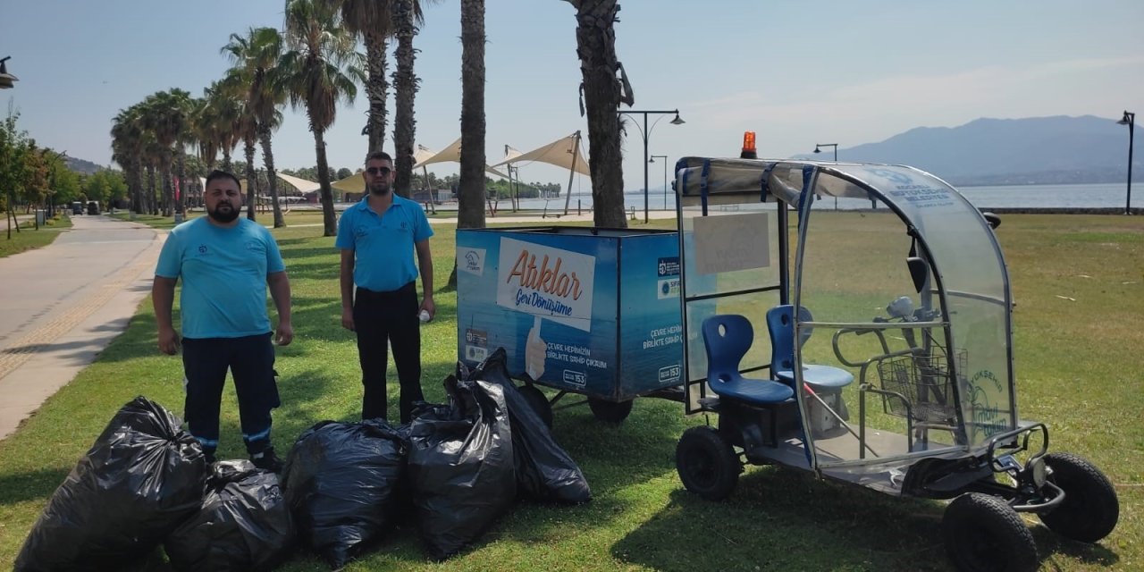 Sahillerinden 7 ton atık toplandı