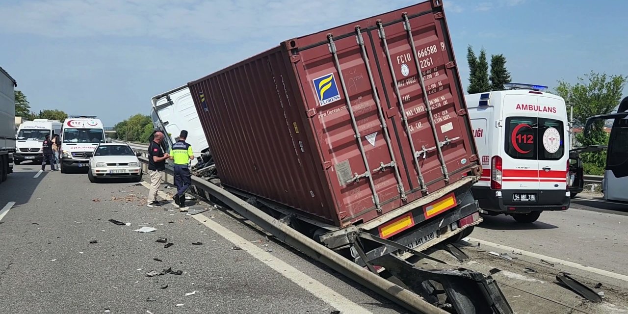 Marmara depreminde hayatını  kaybedenler Van’da anıldı
