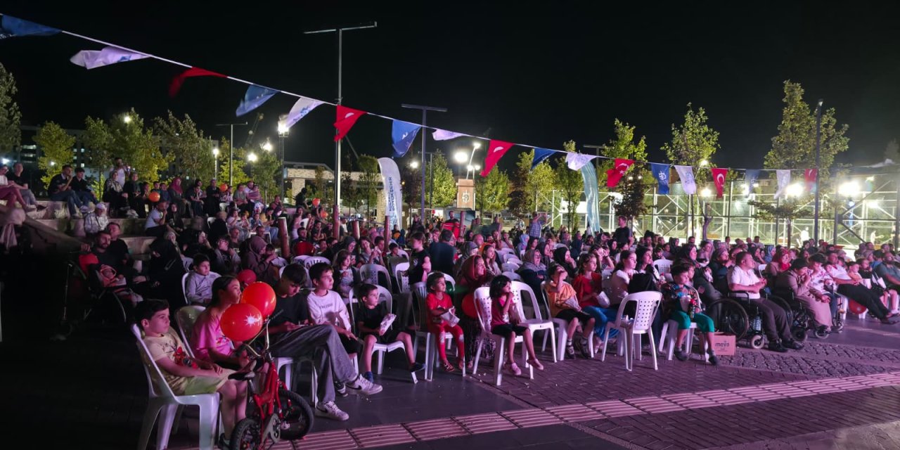 Büyükşehir’den kitapseverlere film molası