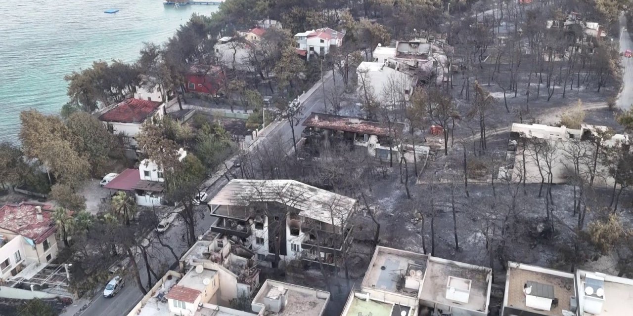 4 büyük yangında 5 bin 236  hektar ormanlık alan yandı