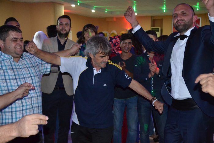 Mutluluklar diliyoruz