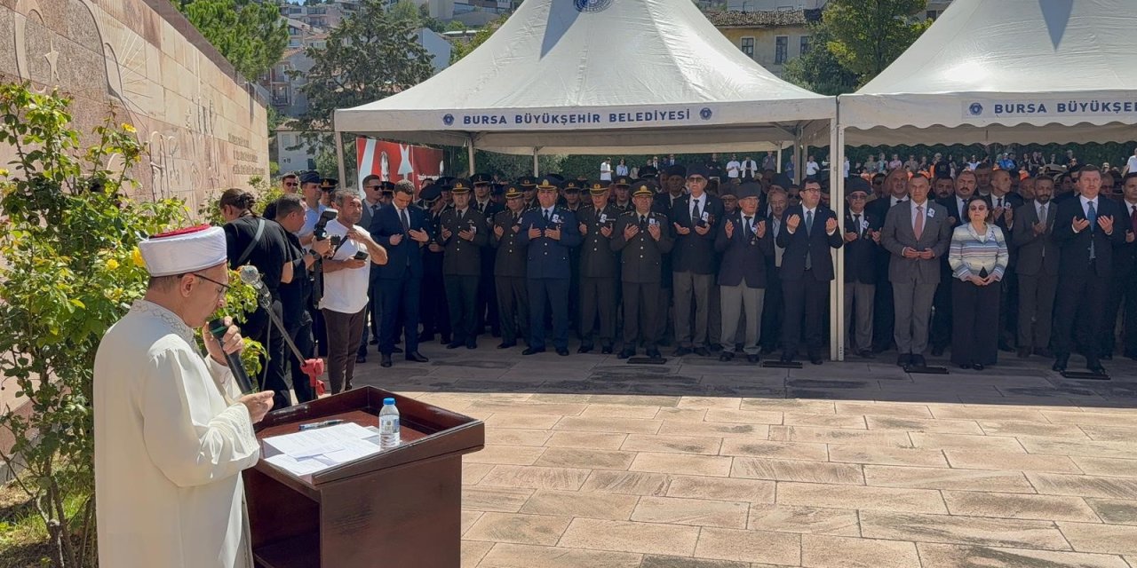 Celal Bayar kabri başında anıldı