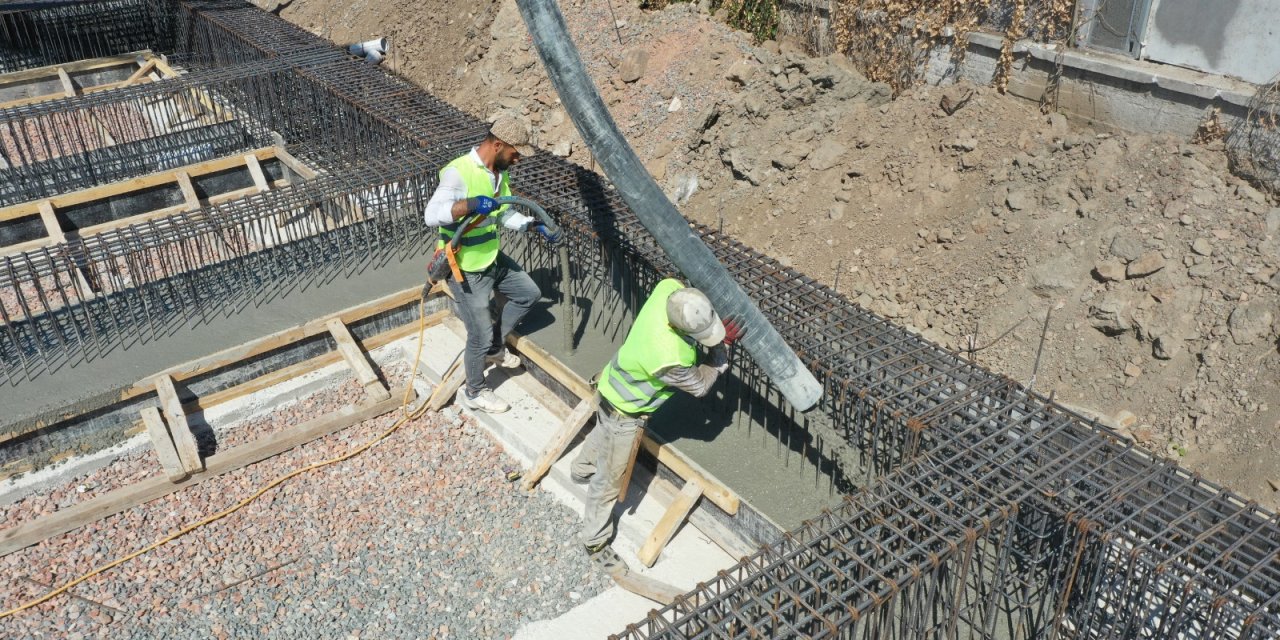 Kapalı Spor Salonu'nun temeli atıldı