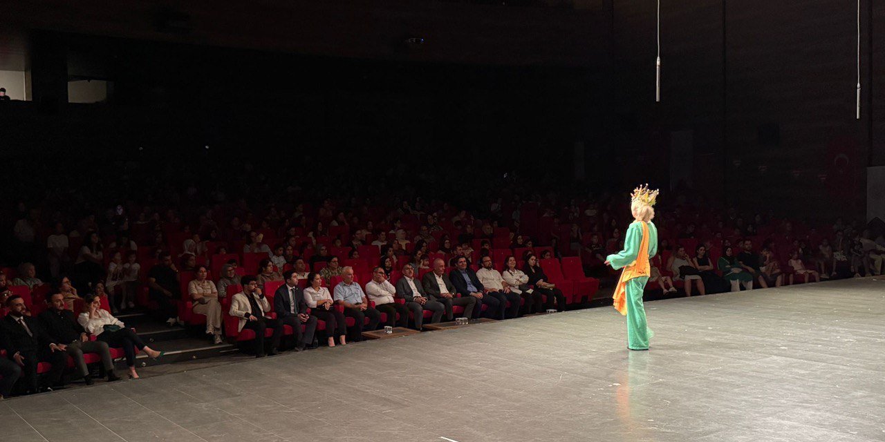 'Küçük Prens' Çayırova'da Sahnelendi
