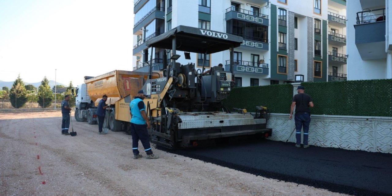 Kartepe'de asfalt atağı