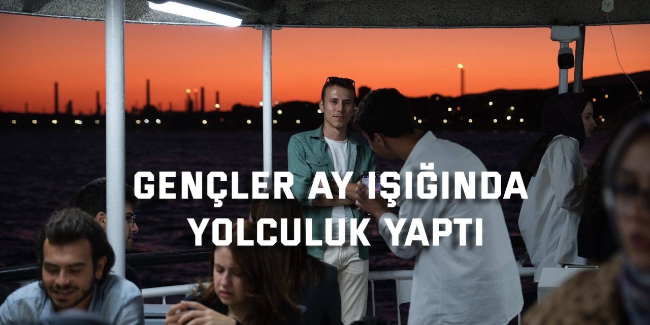 Gençler ay ışığında yolculuk yaptı