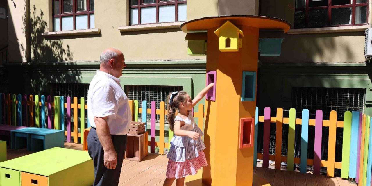 İzmit Ulugazi İlkokulu’na masal gibi bir bahçe