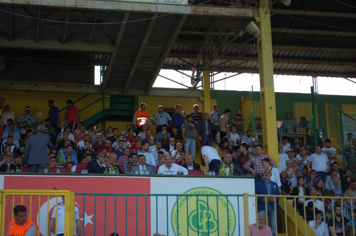 Darıca Stadı, UEFA kriterlerine göre yenileniyor