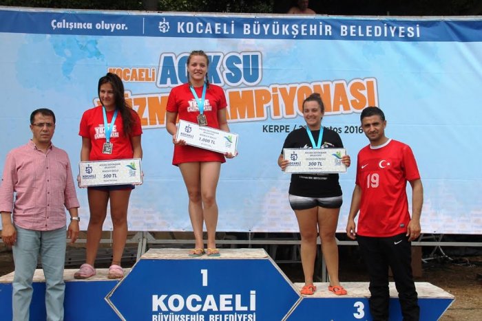 Kulaçlar birlik ve beraberlik için atıldı