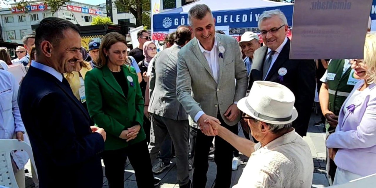 Sağlık sokağa indi
