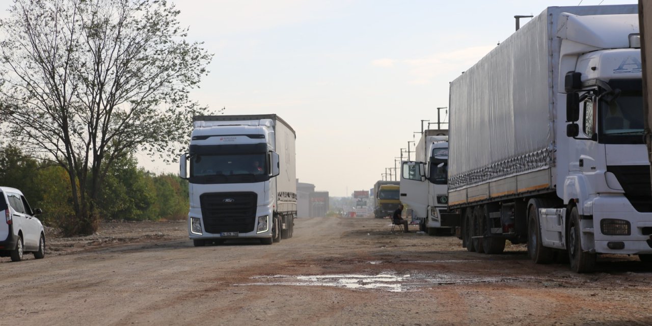 Tır parkı hem trafiği hem sürücüleri rahatlattı