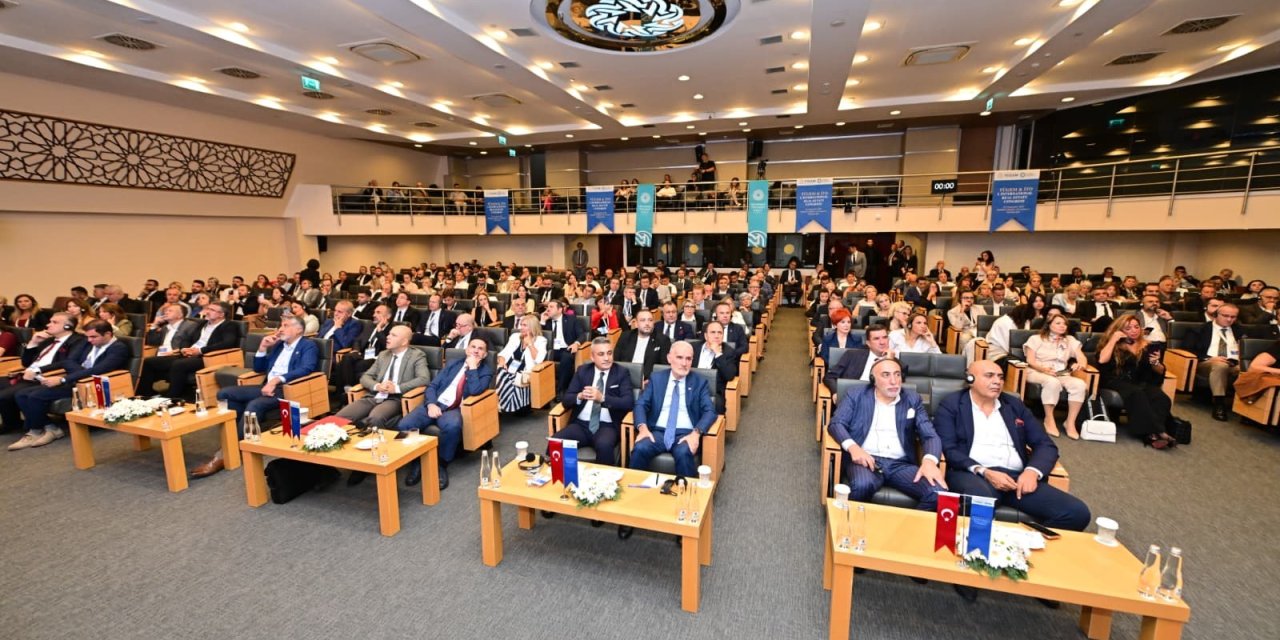 1’inci Uluslararası Gayrimenkul Kongresi başladı