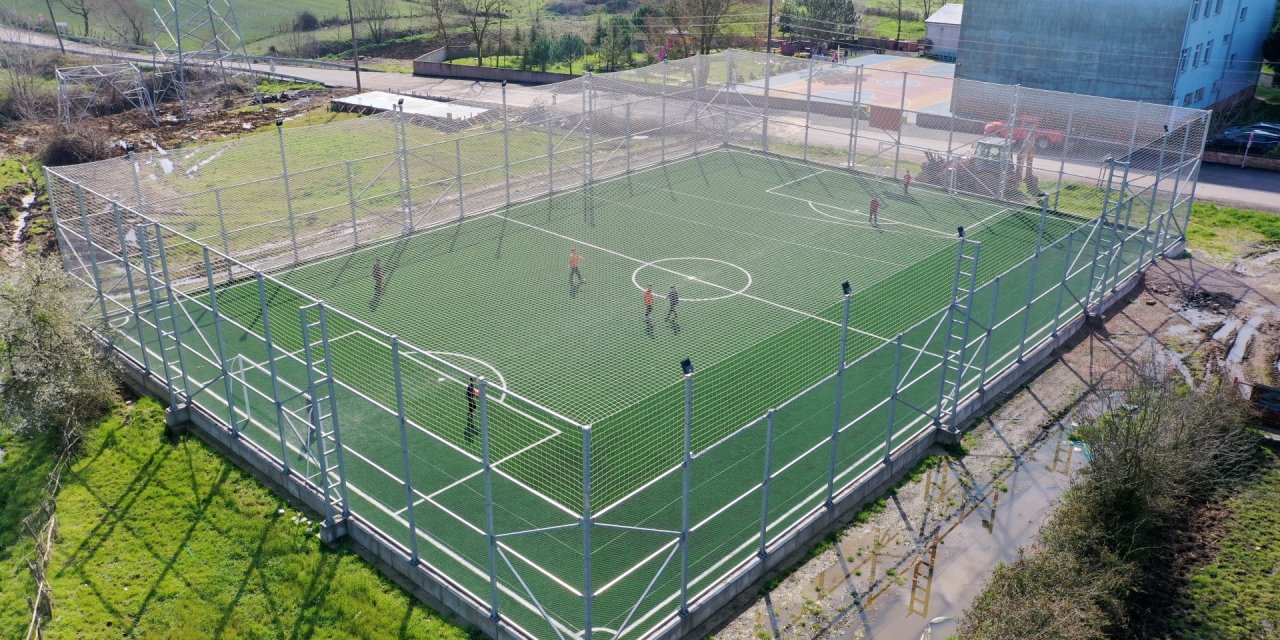 Kocaeli’ne 11 yeni futbol sahası