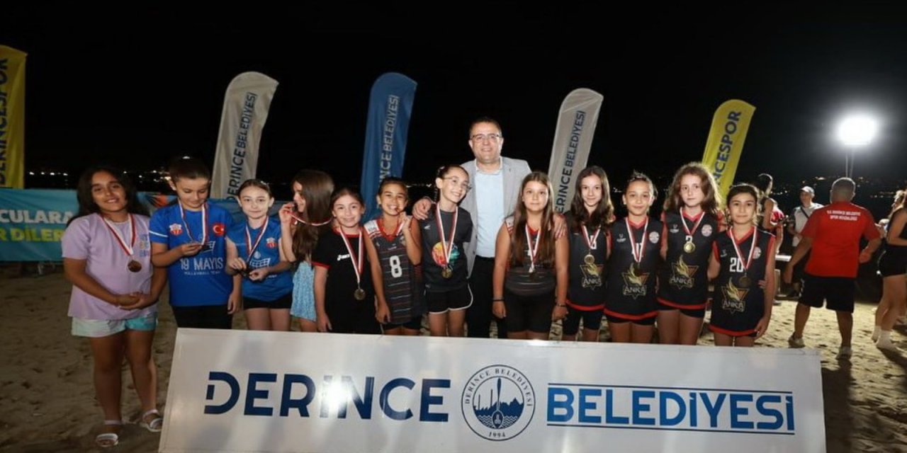 Harikalar Sahili´nde Voleybol Şöleni